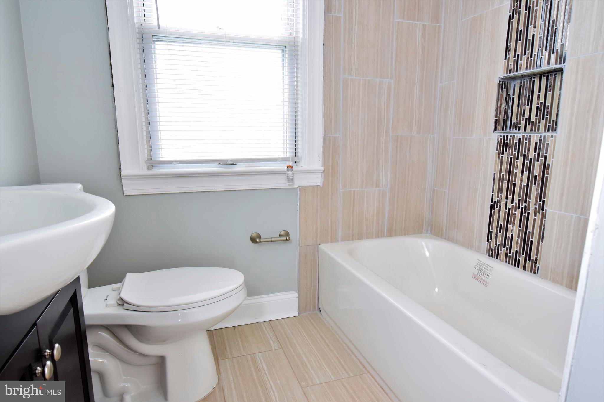 3905 Grantley Road Baltimore, MD 21215 - Photo 25 of 29 Bath