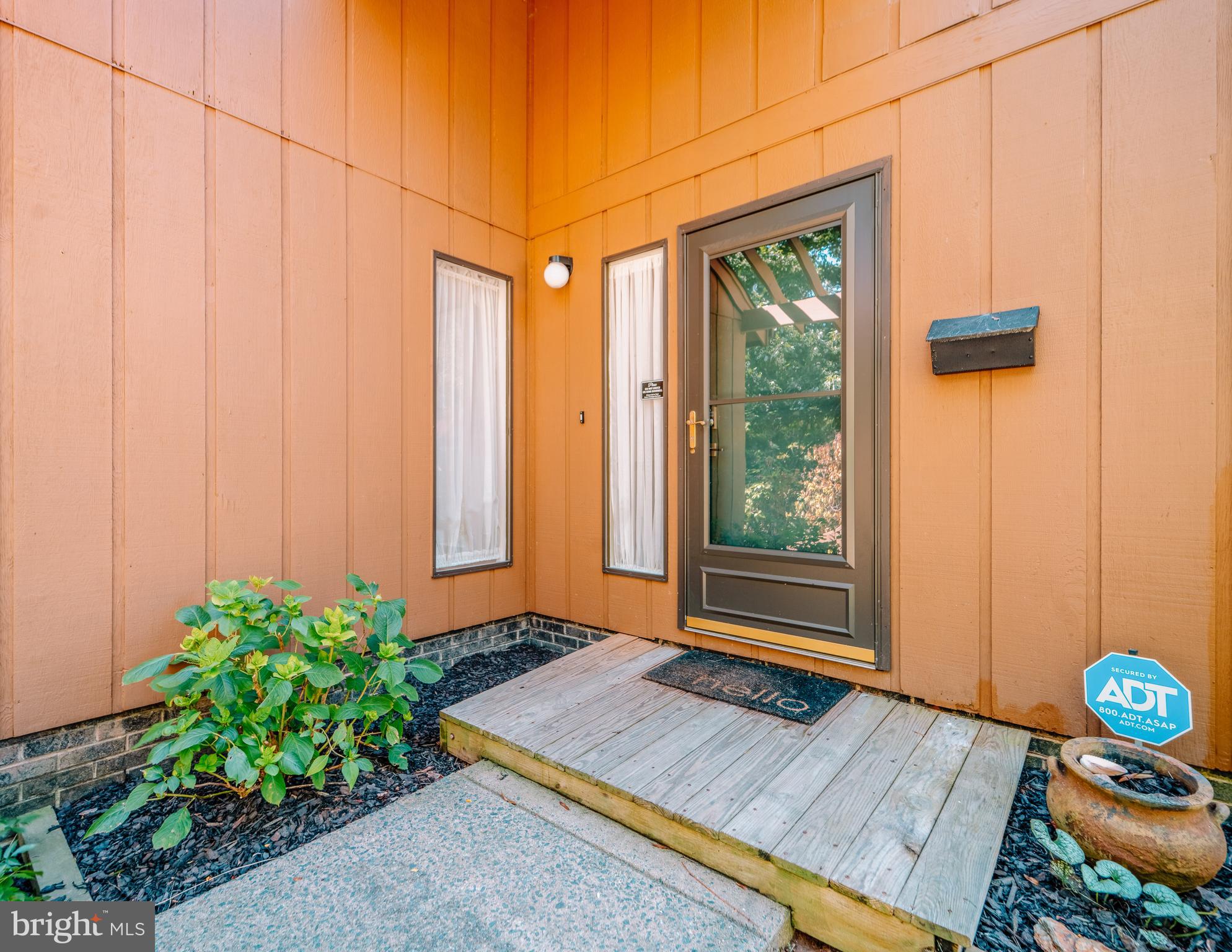 11965 Greywing Court Reston, VA 20191 - Photo 4 of 64 Gallery Image 4