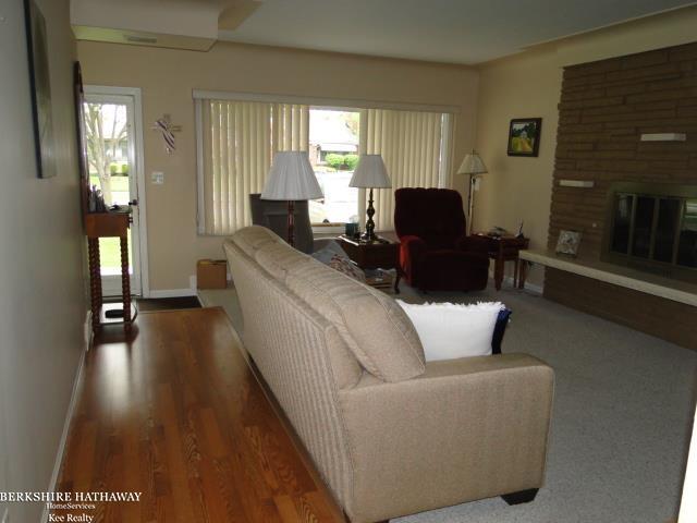 23820 Roxana Avenue Eastpointe, MI 48021 - Photo 15 of 40 50074854-14.JPG