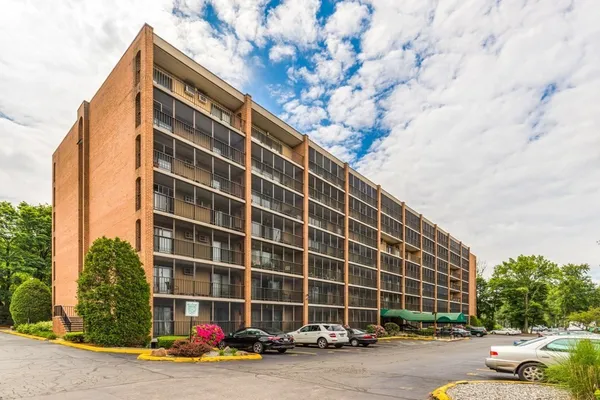 $425,000 | 235 Winthrop Street, Unit 2205, Medford, MA 02155