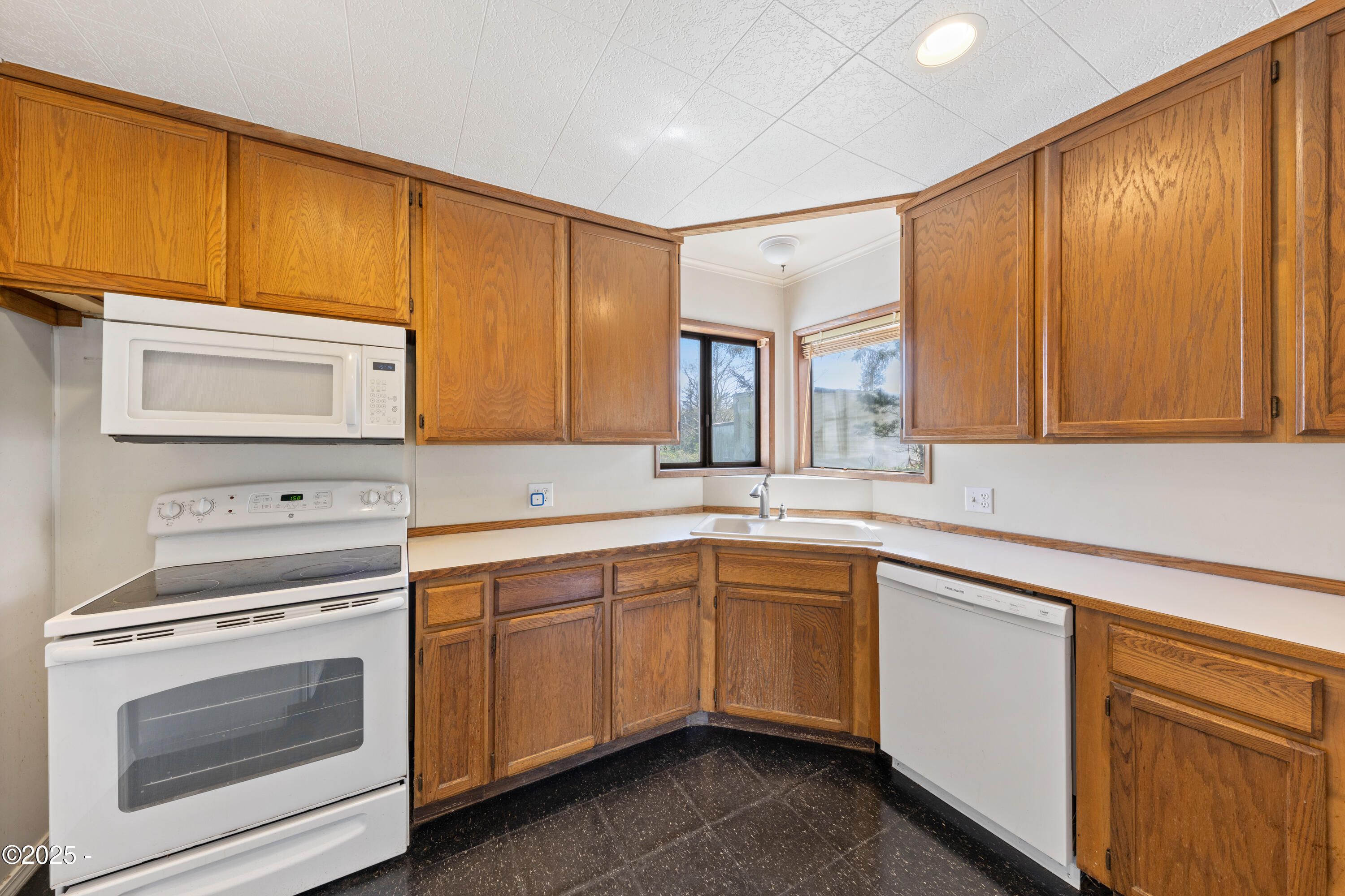 34475 Brooten Road Pacific City, OR 97135 - Photo 19 of 35 Kitchen 1