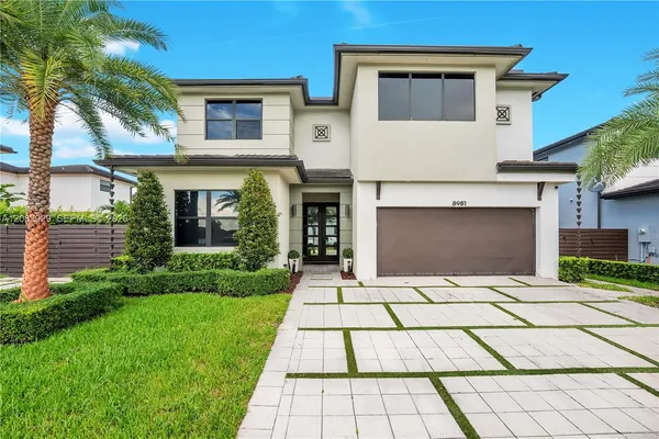 $1,435,000 | 8981 Northwest 161st Terrace, Miami Lakes, FL 33018