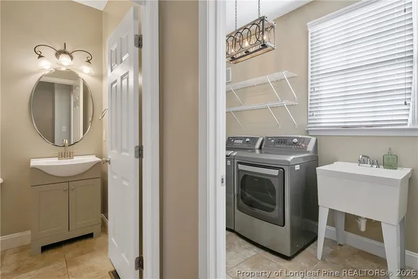 $2,100 | 147 Lamplighter Way, Spring Lake, NC 28390