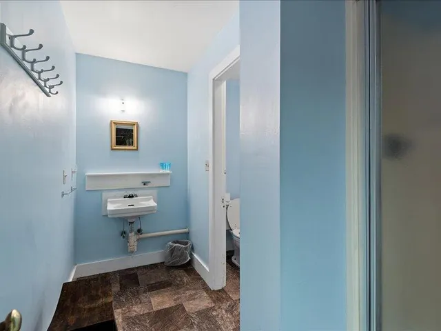 $1,390,000 | 192 Northport Avenue, Belfast, ME 04915