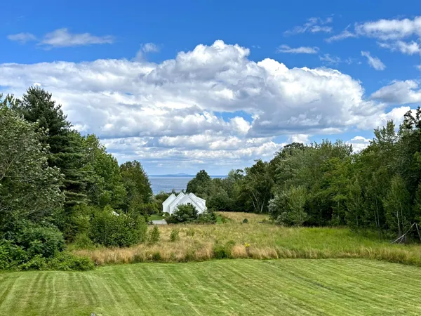$1,179,000 | 192 Northport Avenue, Belfast, ME 04915