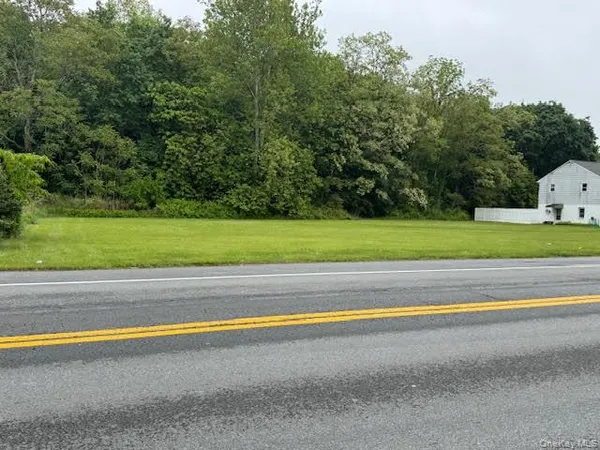 a view of a tennis court