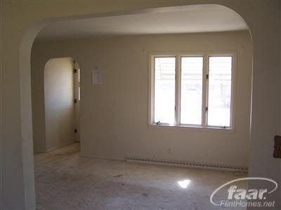 7135 Lapeer Road Davison, MI 48423 - Photo 5 of 21 20124664-4.JPG