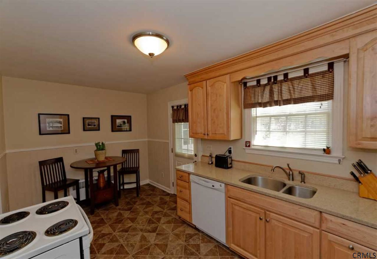 21 Rugby Road East Greenbush, NY 12061 - Photo 3 of 22 Photo 3