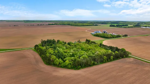 $375,000 | N4721 9th Drive, Hancock, WI 54943