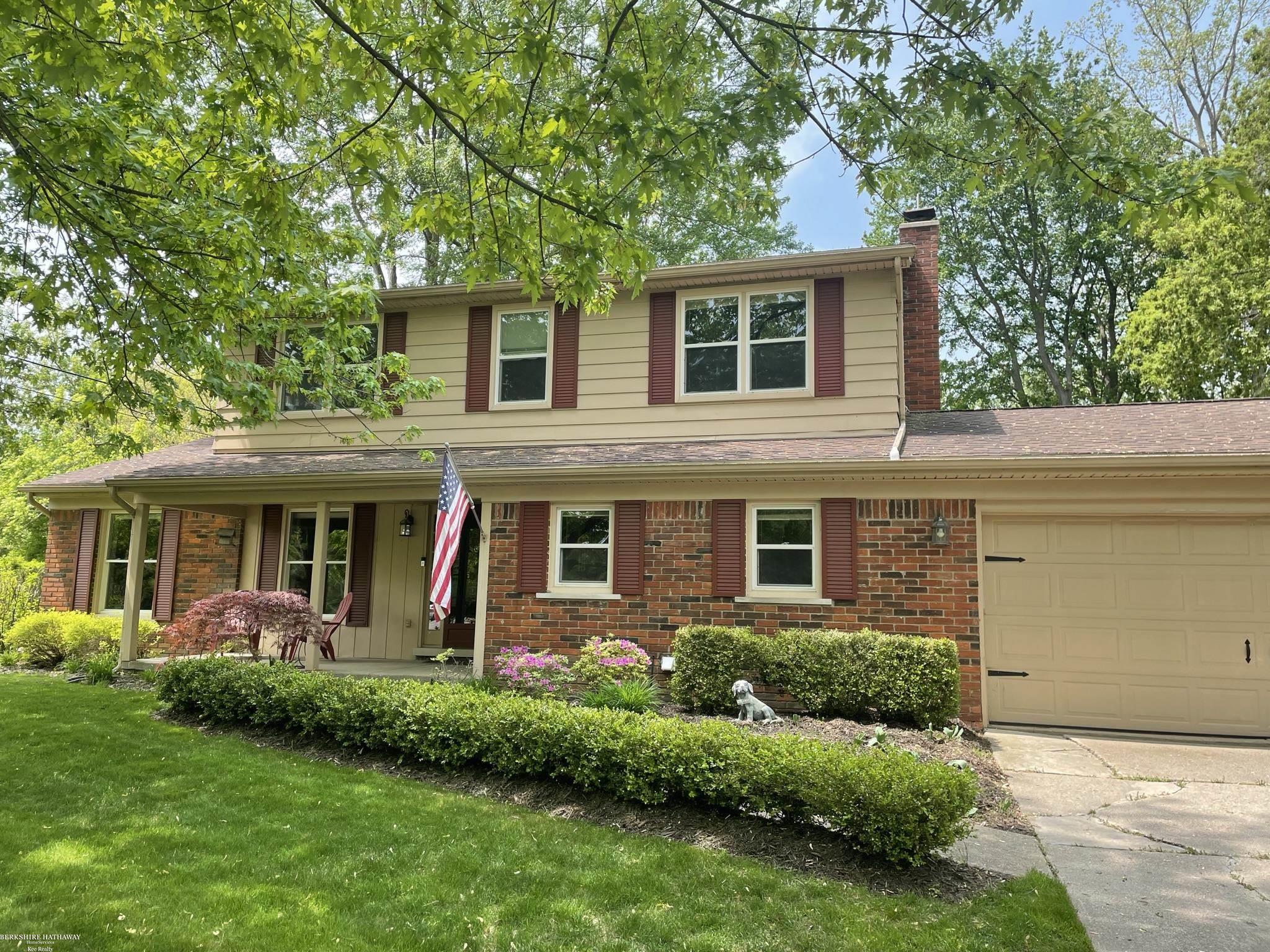 972 Croydon Road Rochester Hills, MI 48309 - Photo 2 of 27