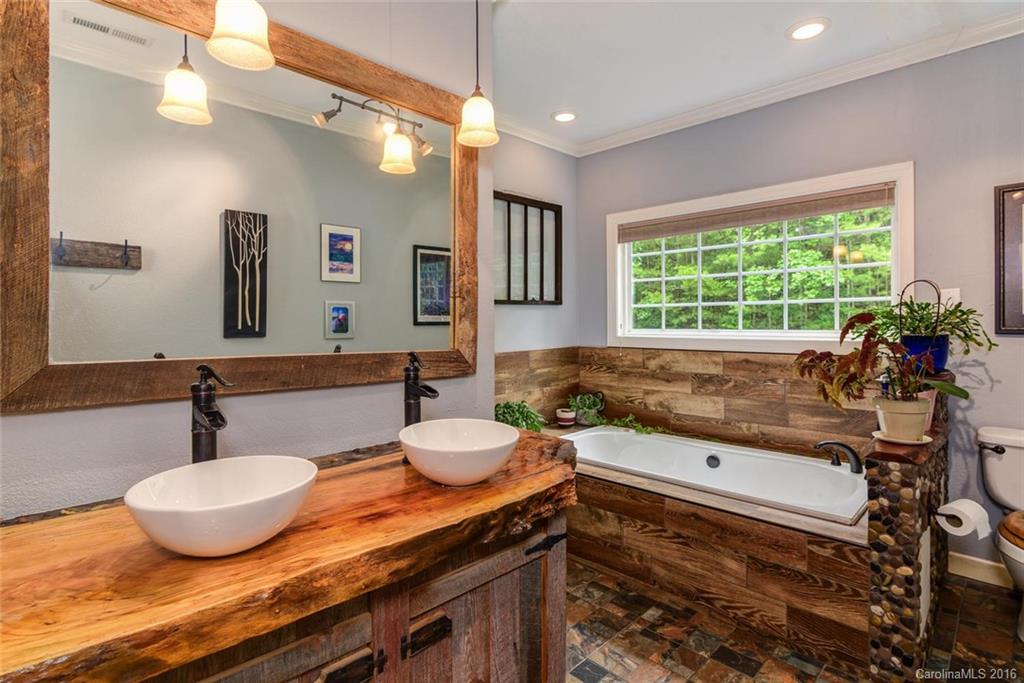209 Laurel Ridge Road, Unit 12 Asheville, NC 28805 - Photo 13 of 23 Gallery Image 13