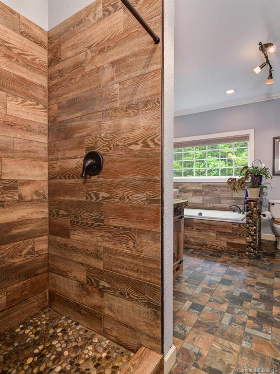 209 Laurel Ridge Road, Unit 12 Asheville, NC 28805 - Photo 14 of 23 Gallery Image 14