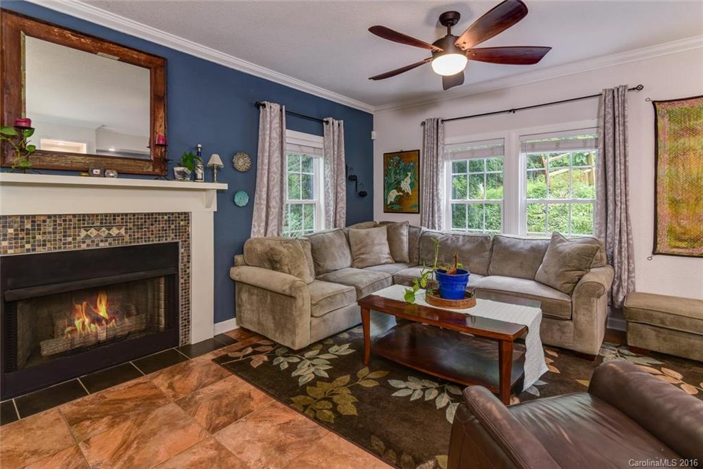 209 Laurel Ridge Road, Unit 12 Asheville, NC 28805 - Photo 4 of 23 Gallery Image 4