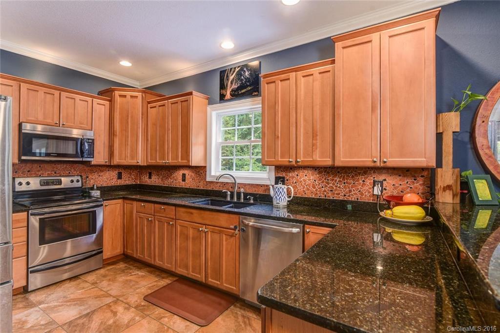 209 Laurel Ridge Road, Unit 12 Asheville, NC 28805 - Photo 9 of 23 Gallery Image 9