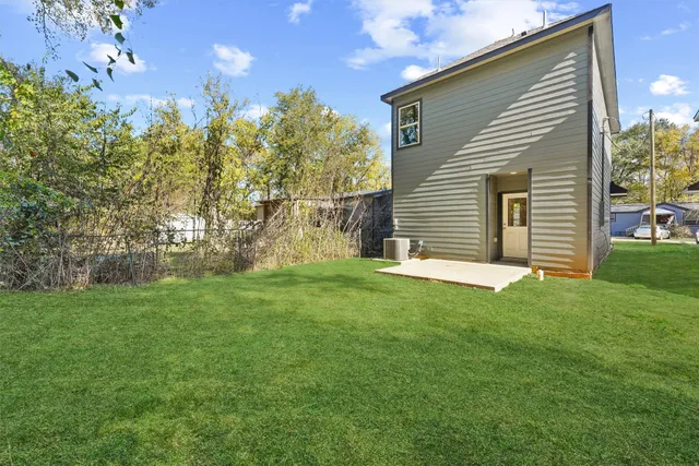 $1,500 | 8687 Sassafras, Willis, TX 77318