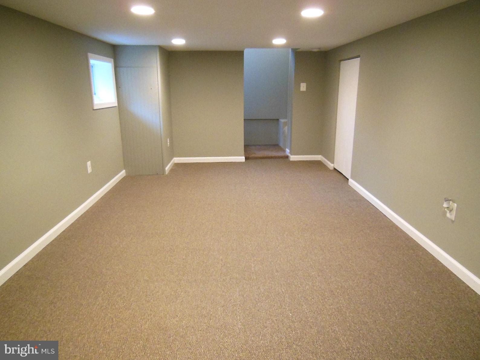 4813 Valley Forge Road Randallstown, MD 21133 - Photo 28 of 29 Family Room has lots of recessed lights