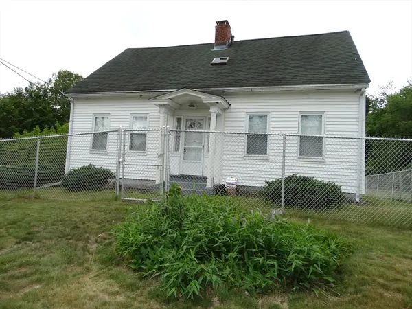 $415,000 | 170 Hampstead Street, Methuen, MA 01844