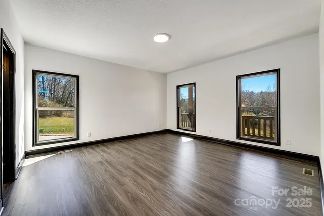 $485,000 | 50 Fairview Street, Franklin, NC 28734