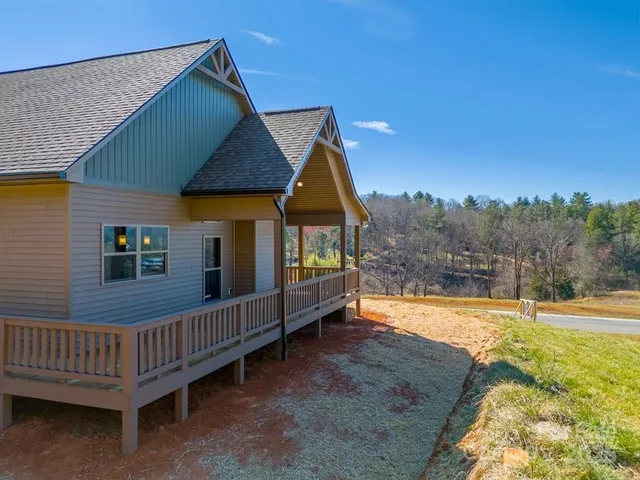 $485,000 | 50 Fairview Street, Franklin, NC 28734