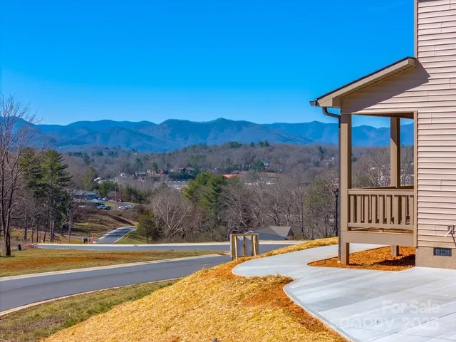 $485,000 | 50 Fairview Street, Franklin, NC 28734