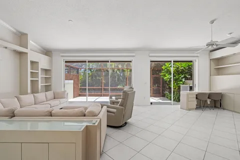 $749,999 | 4825 Northwest 98th Place, Doral, FL 33178