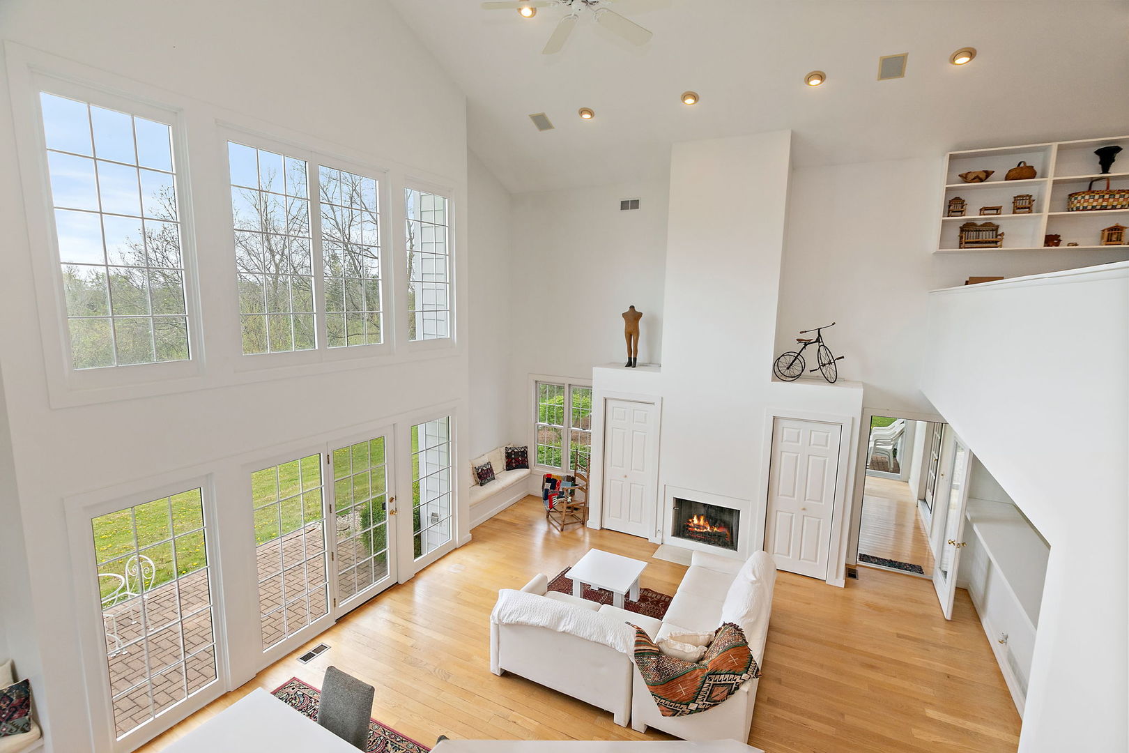 14019 Davis Road Woodstock, IL 60098 - Photo 4 of 45 Gallery Image 4