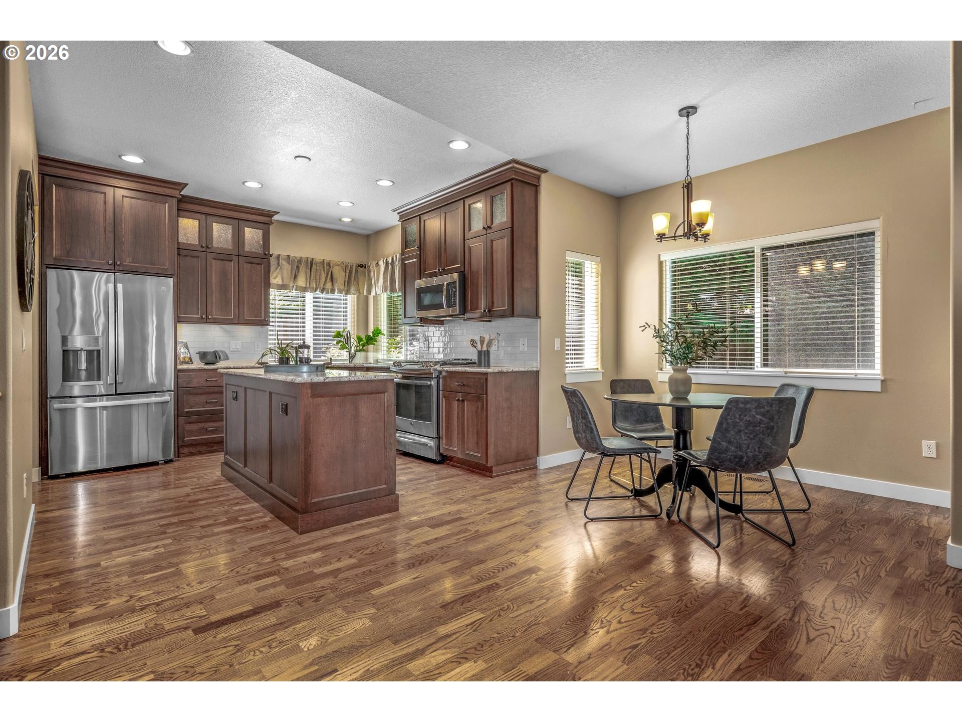 7733 Southwest 174th Place Beaverton, OR 97007 - Photo 5 of 38