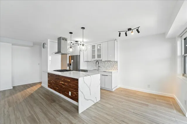 $368,000 | 6600 Boulevard East, Unit 15B, West New York, NJ 07093