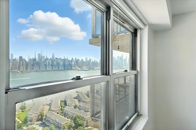 $368,000 | 6600 Boulevard East, Unit 15B, West New York, NJ 07093