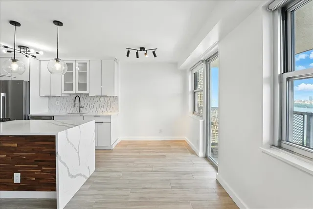 $368,000 | 6600 Boulevard East, Unit 15B, West New York, NJ 07093