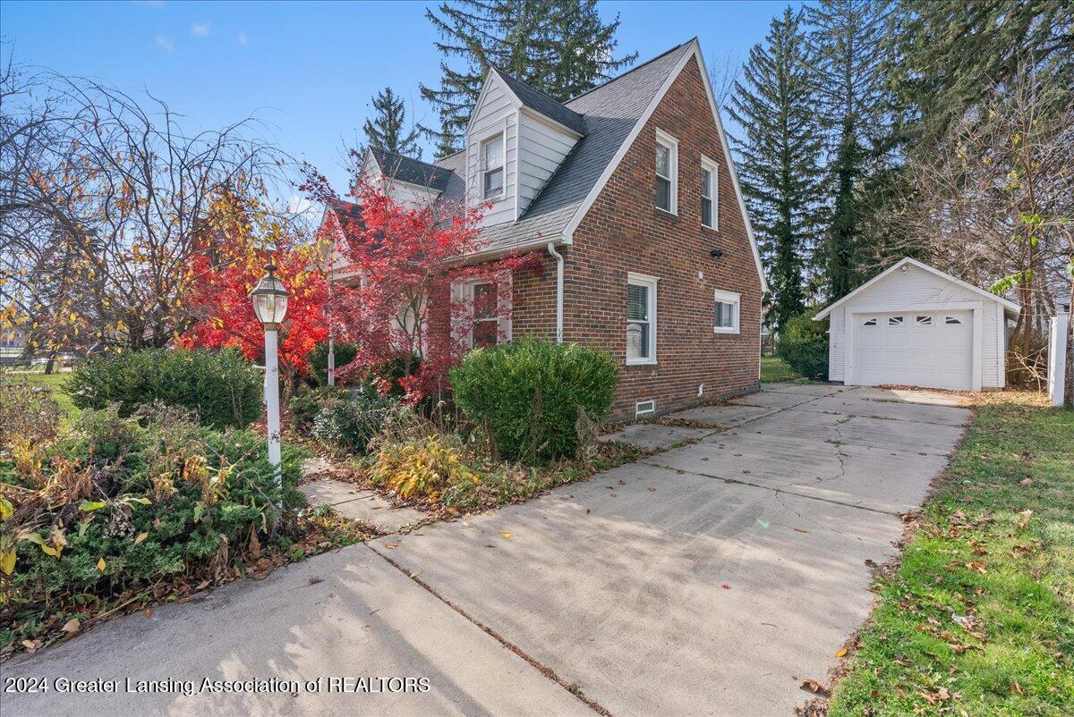 733 Bretton Road Lansing, MI 48917 - Photo 33 of 39 05-Media Jett - 05