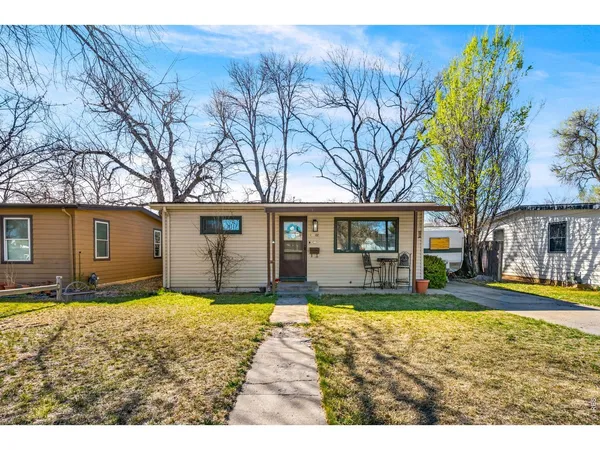 $369,900 | 132 East 22nd Street, Loveland, CO 80538