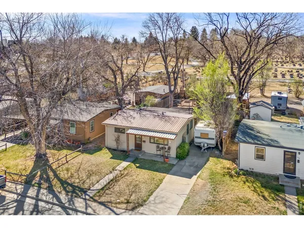 $369,900 | 132 East 22nd Street, Loveland, CO 80538