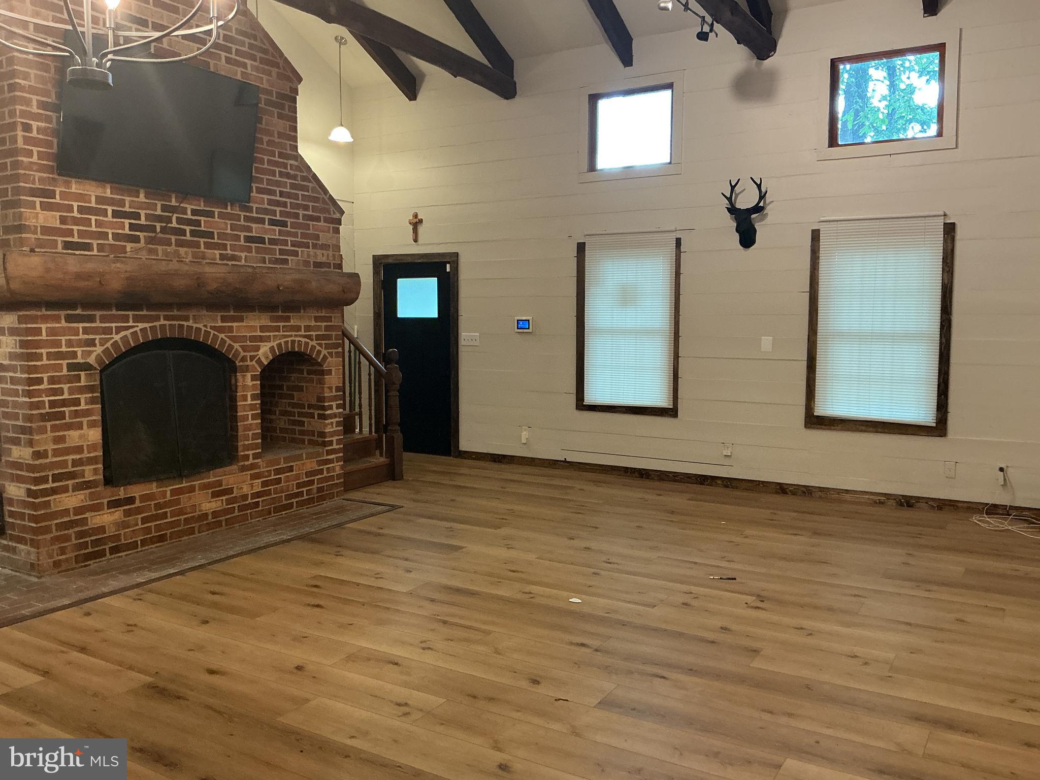 360 Wood Landing Road Fredericksburg, VA 22405 - Photo 3 of 46