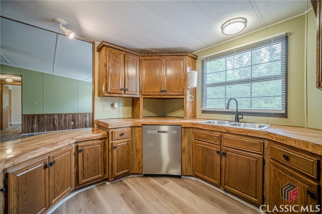 3520 Haynes Ridge Road Northeast Loganville, GA 30052 - Photo 11 of 47 Gallery Image 11