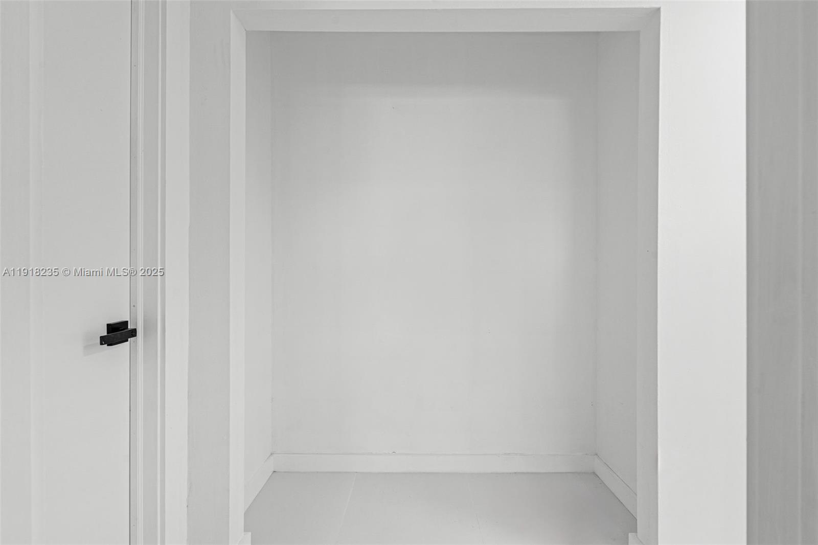 3956 Northwest 207 St Road Miami Gardens, FL 33055 - Photo 17 of 36 a view of a small space