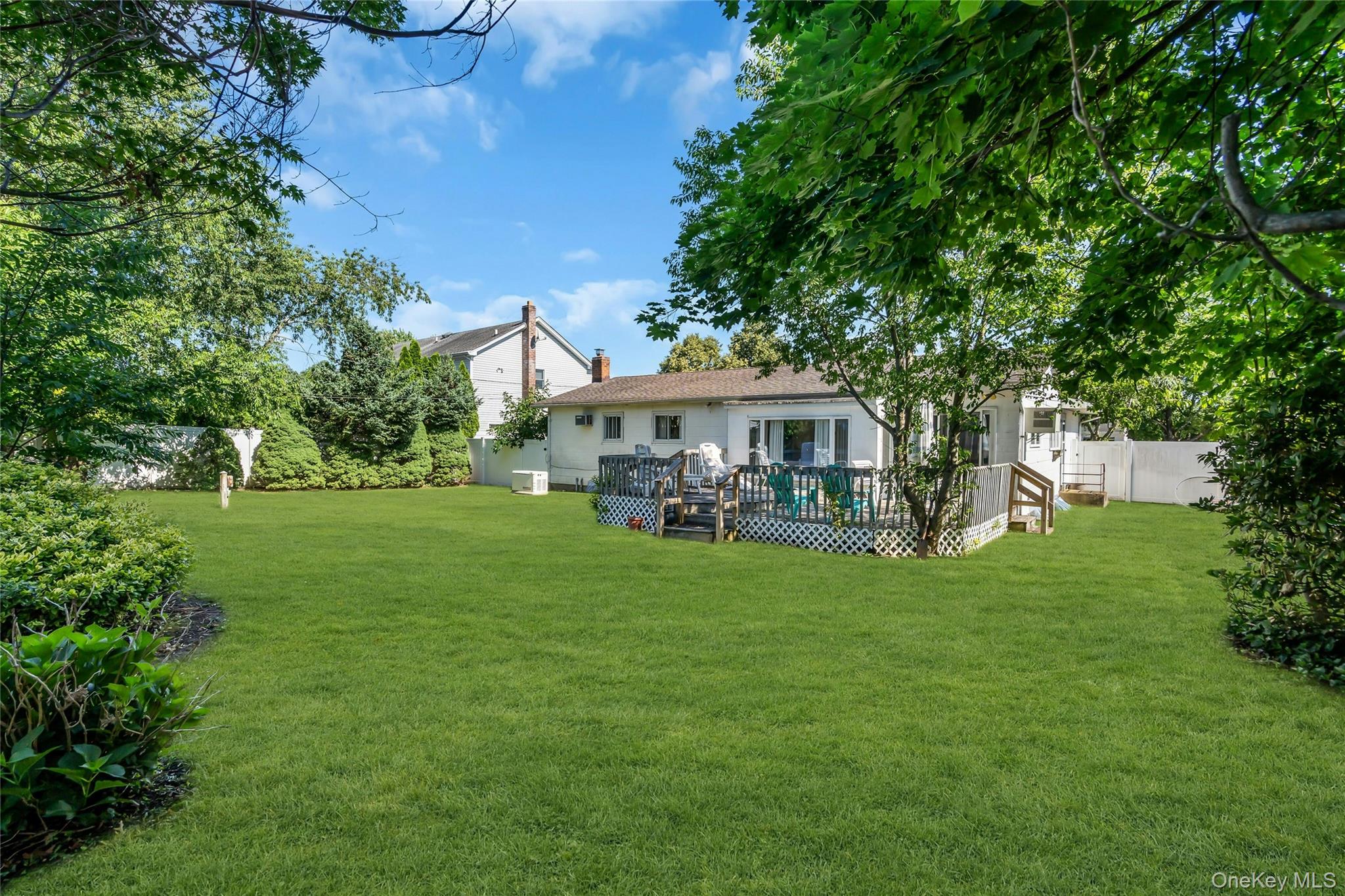 33 Cameo Road Commack, NY 11725 - Photo 21 of 24