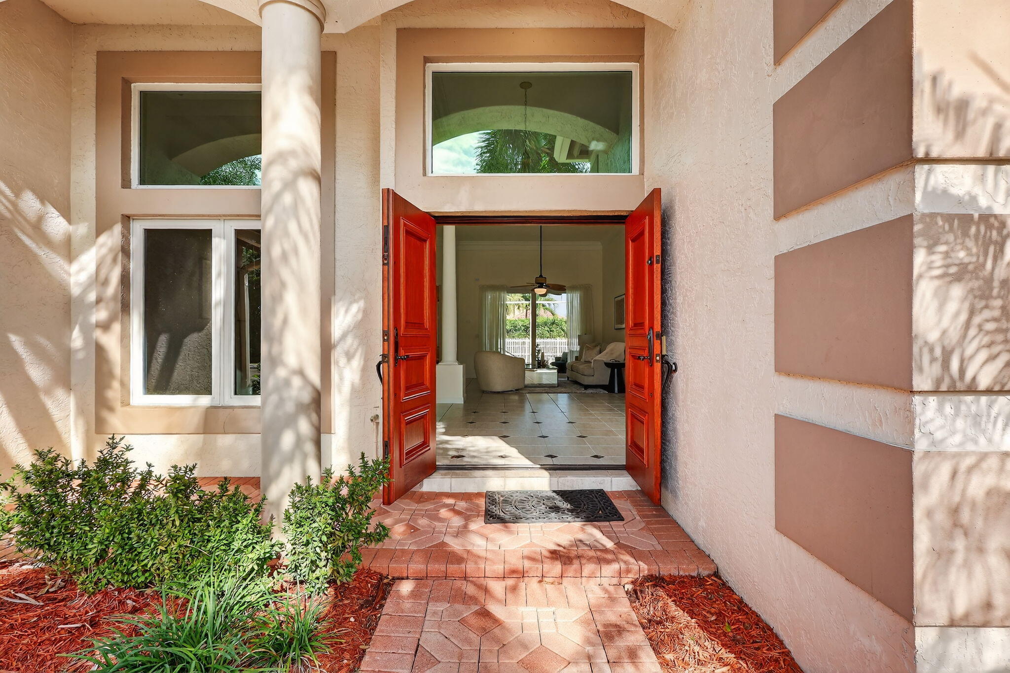 18981 Southeast Outrigger Lane Jupiter, FL 33458 - Photo 6 of 79 4-web-or-mls-7R7A3948