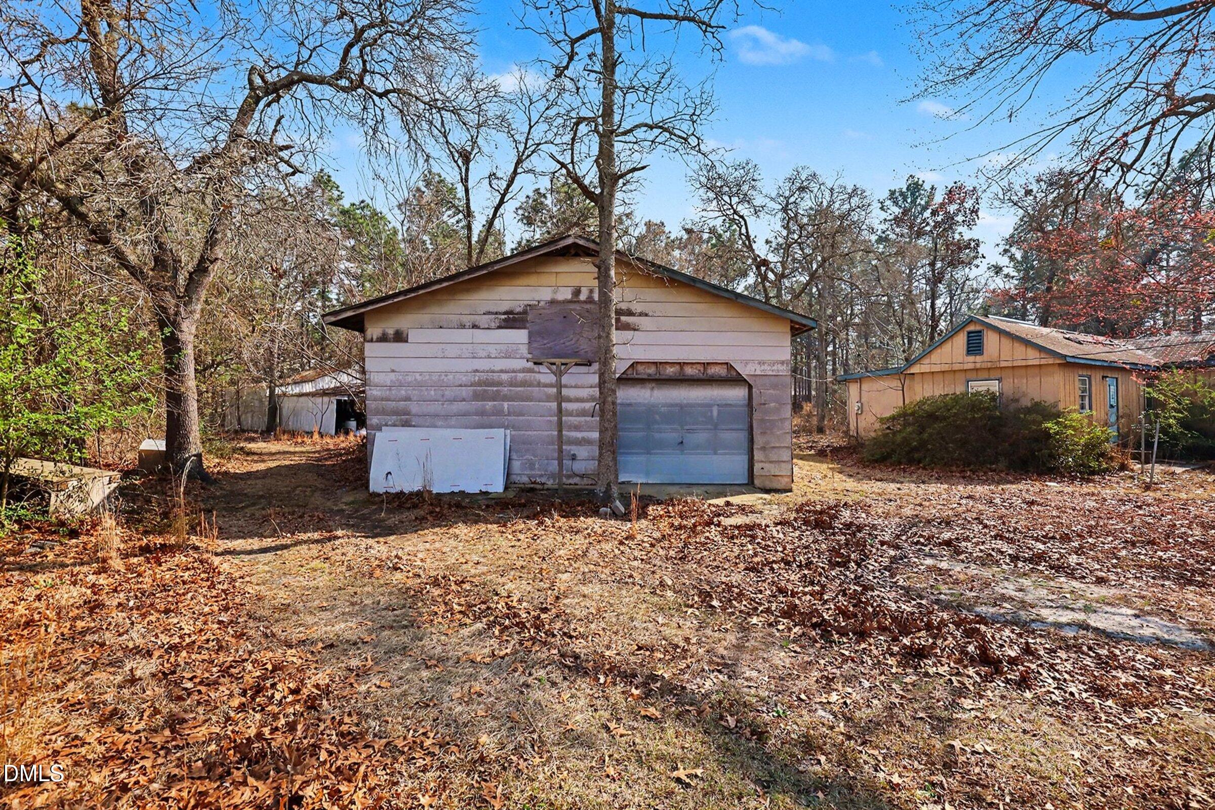 495 Horseshoe Road Aberdeen, NC 28315 - Photo 8 of 20 008_file_9781