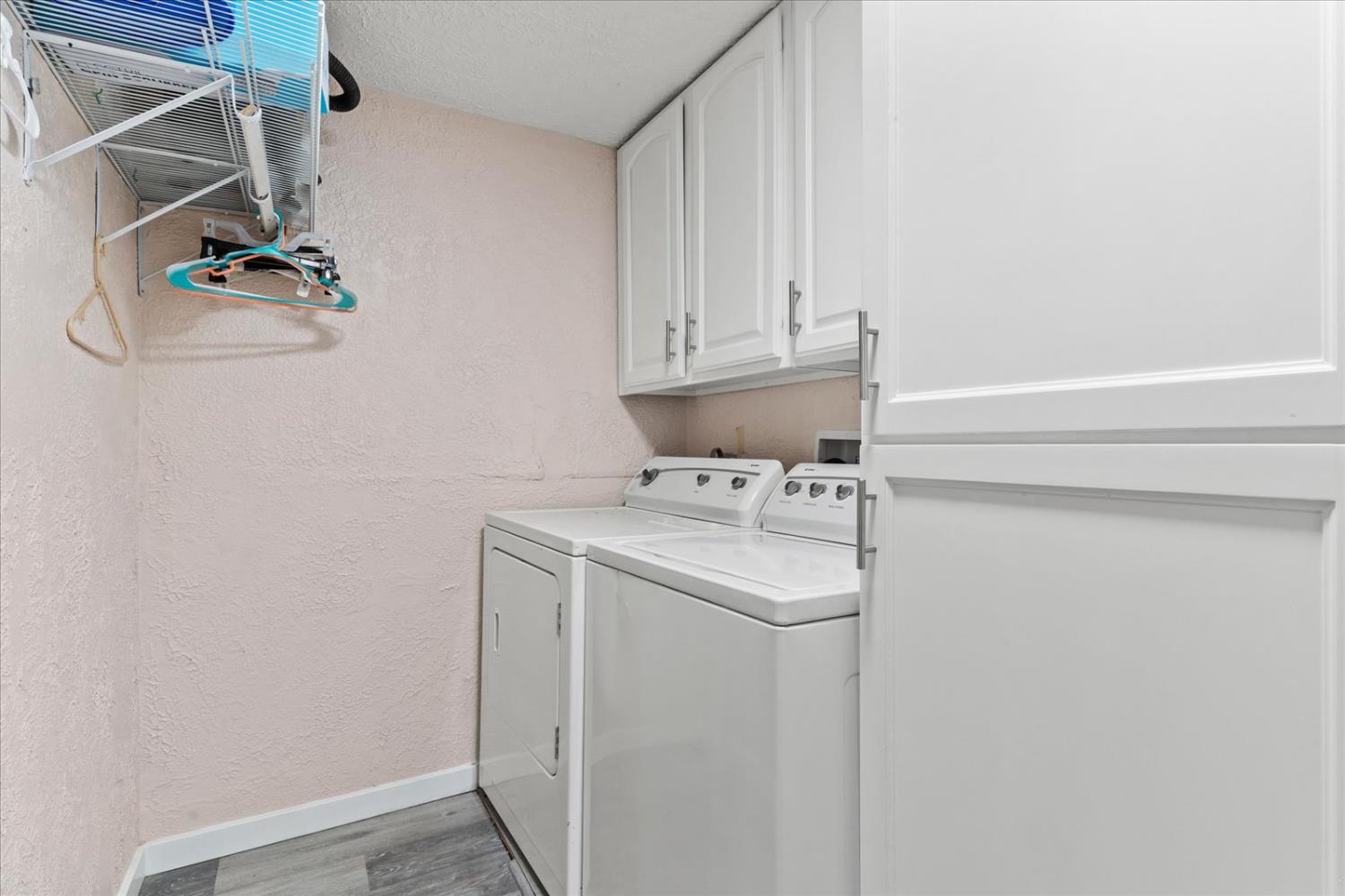 159 Village Circle Sacramento, CA 95838 - Photo 23 of 38 a utility room with dryer and washer
