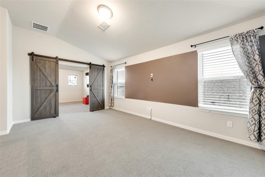 1923 Livingston Road Irving, TX 75062 - Photo 13 of 21