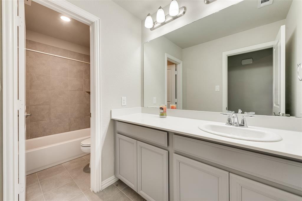 1923 Livingston Road Irving, TX 75062 - Photo 15 of 21