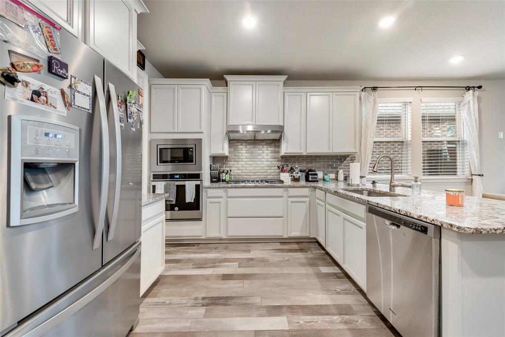 1923 Livingston Road Irving, TX 75062 - Photo 5 of 21