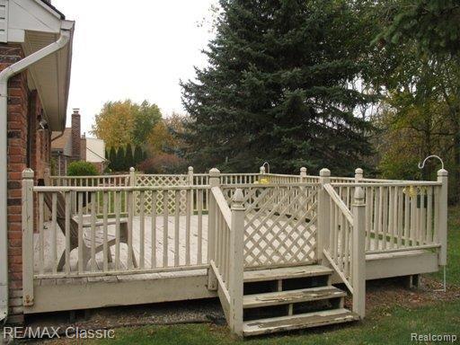 45355 Rudgate Road Canton, MI 48188 - Photo 15 of 17 DECK