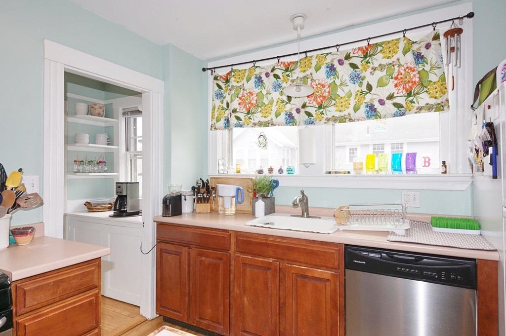 36 Springfield Street Belmont, MA 02478 - Photo 6 of 20 Gallery Image 6