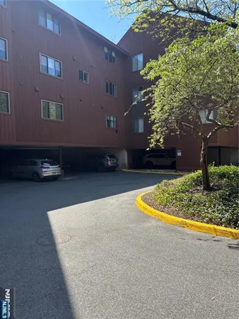 $3,200 | 497 Teal Plaza, Unit 497, Secaucus, NJ 07094