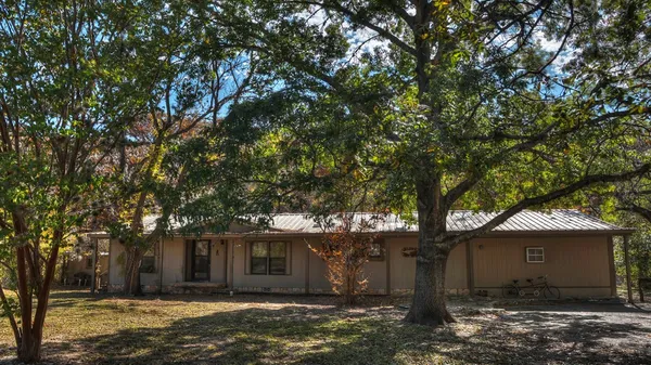 $629,000 | 6608 North N Highway, Leakey, TX 78873