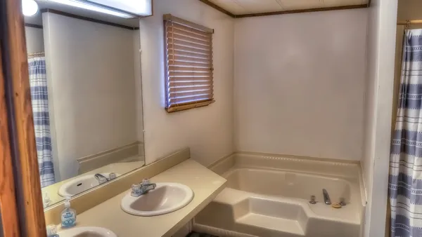 $629,000 | 6608 North N Highway, Leakey, TX 78873