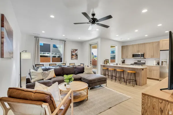 $484,900 | 2420 Sage Drive, Unit 44, Santa Clara, UT 84765
