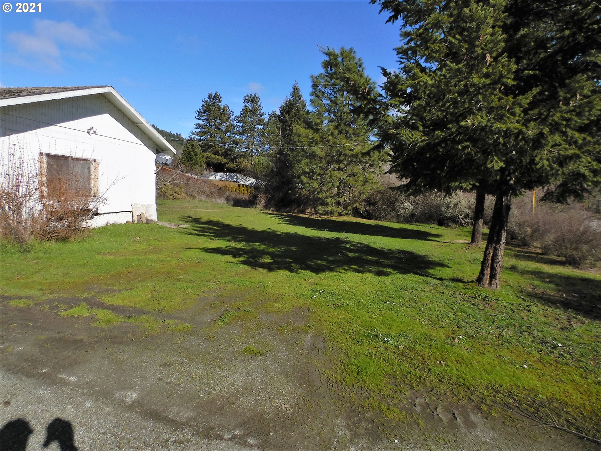 1740 North Myrtle Road Myrtle Creek, OR 97457 - Photo 3 of 22
